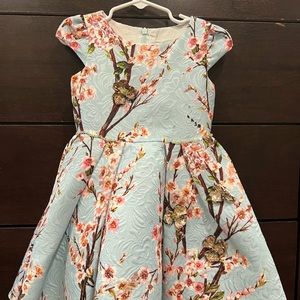 Gorgeous short sleeve pale blue dress for 3-5 year old girl.